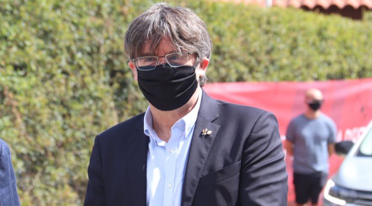 L'expresident Carles Puigdemont, amb mascareta arribant a l'Alberg del Canigó el passat 21 d'agost. ACN