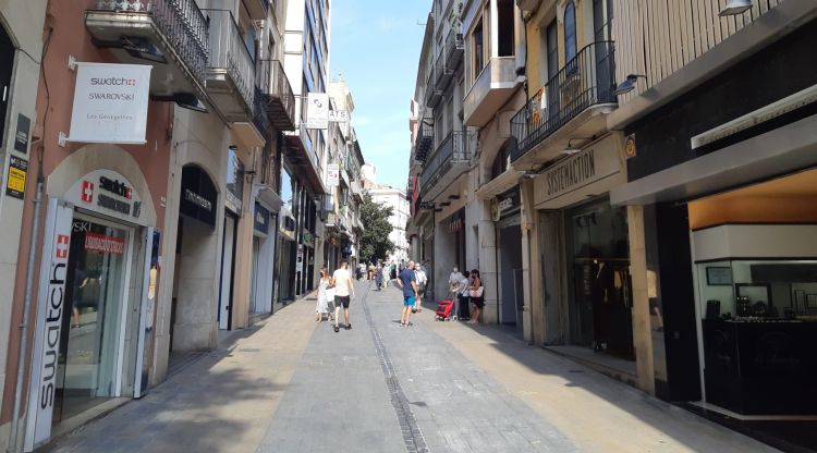 El carrer Girona és un dels escollits on s'hi posaran les noves càmeres