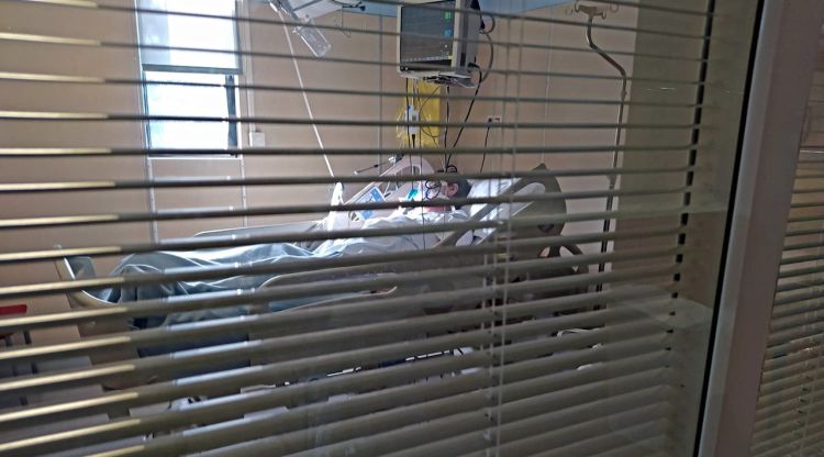 Un pacient semicrític ingressat a la Unitat de Monitoratge d'Urgències de l'hospital de Figueres