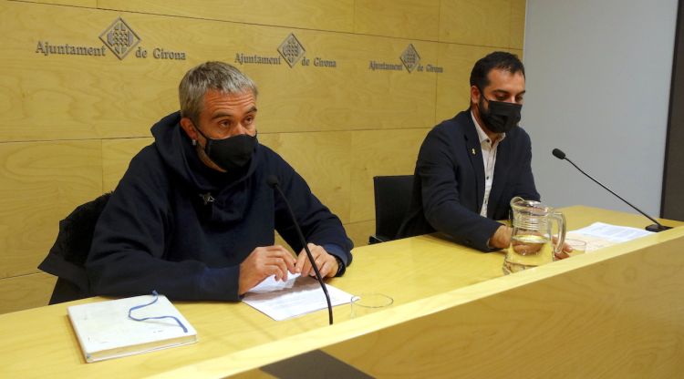 El programador de música moderna de l'Auditori, Natxo Morera de la Vall, i el regidor de Cultura de Girona, Quim Ayats. ACN