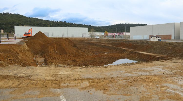 Les obres que s'estan fent a tocar de les actuals instal·lacions de l'Outlet de la Jonquera. ACN