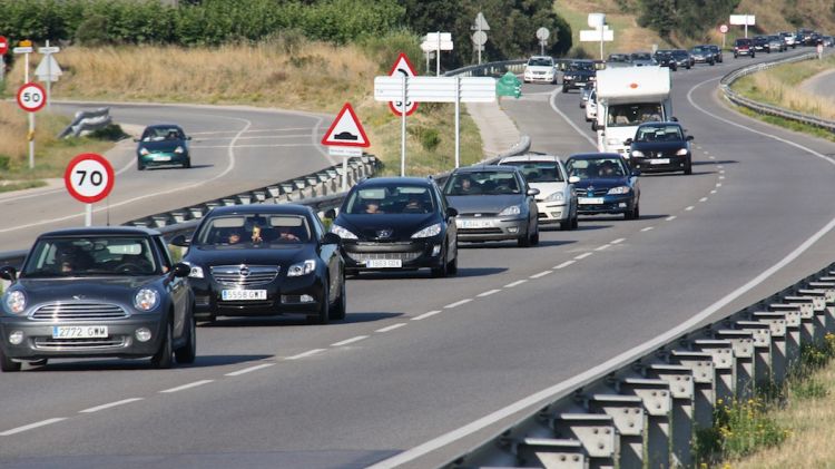 C-65 en sentit nord al pas per Llagostera, una de les vies que connecta la Costa Brava amb Girona © ACN