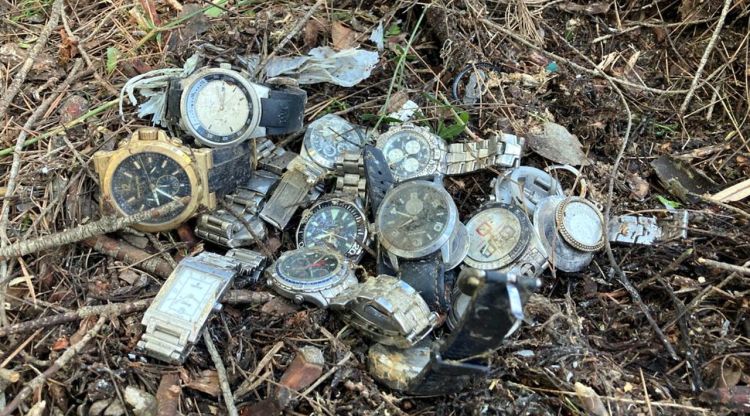 Els rellotges trobats al bosc per un veí de la vall de Sant Daniel