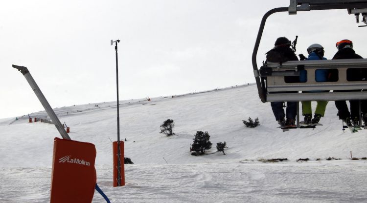 Esquiadors a la Molina (arxiu). ACN