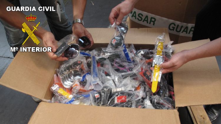 La Guàrdia Civil intercepta un carregament de material falsificat © ACN