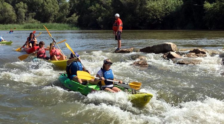 Imatge del descens en caiac pel riu Segre de la travessa entre Torres de Segre, Aitona,Soses i Seròs