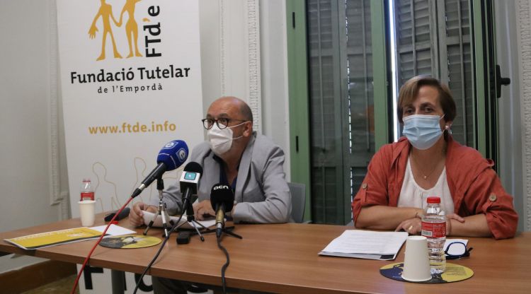 L'acte de presentació del balanç de la Fundació Tutelar del 2020 amb el seu president, Josep Maria Valent, i la gerent, Rosa Ayats. ACN