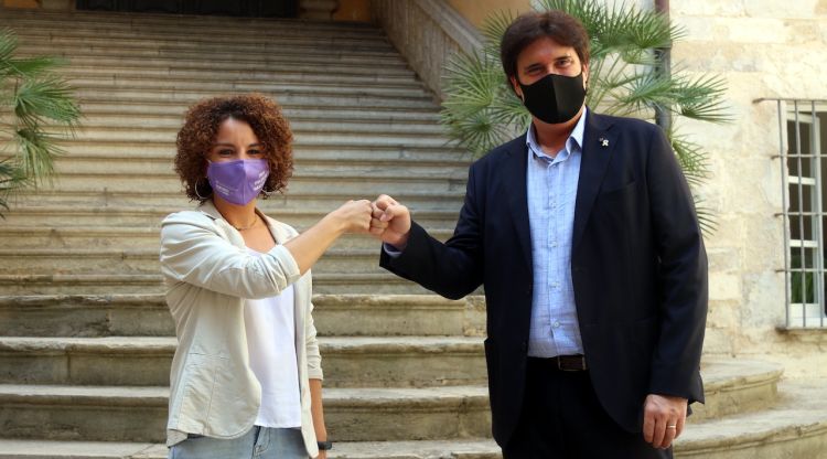 La nova delegada del Govern, Laia Cañigueral, i el fins ara delegat, Pere Vila. ACN