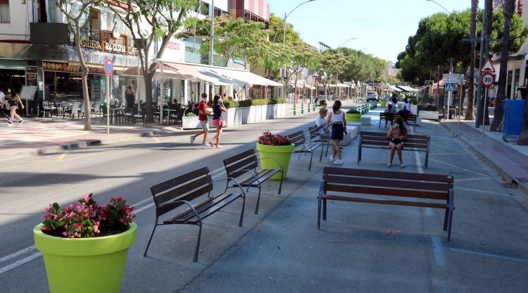 Un tram de l'avinguda de Platja d'Aro tallada al trànsit. ACN