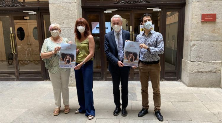 Foto de família de la presentació del festival benèfic 'Girona en moviment'