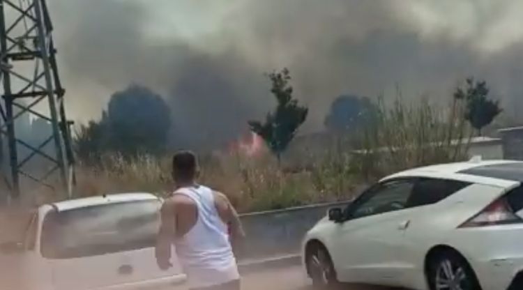 Un instant de l'incendi enregistrat per una videoaficionada. Encarni Luque