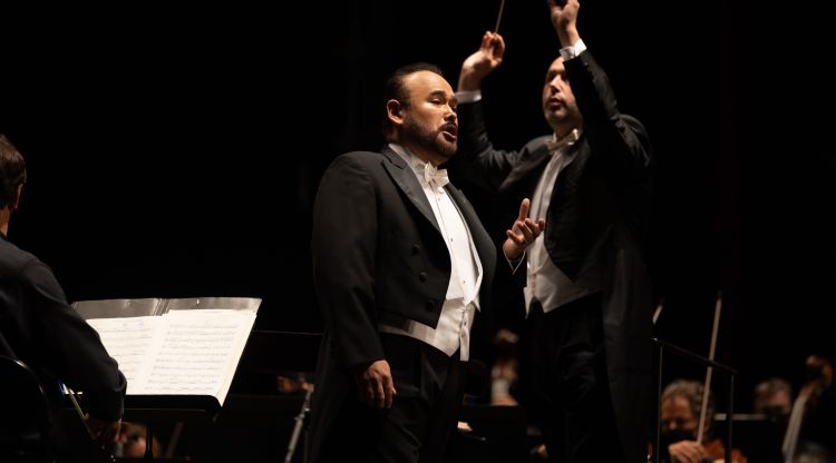 Miquel González