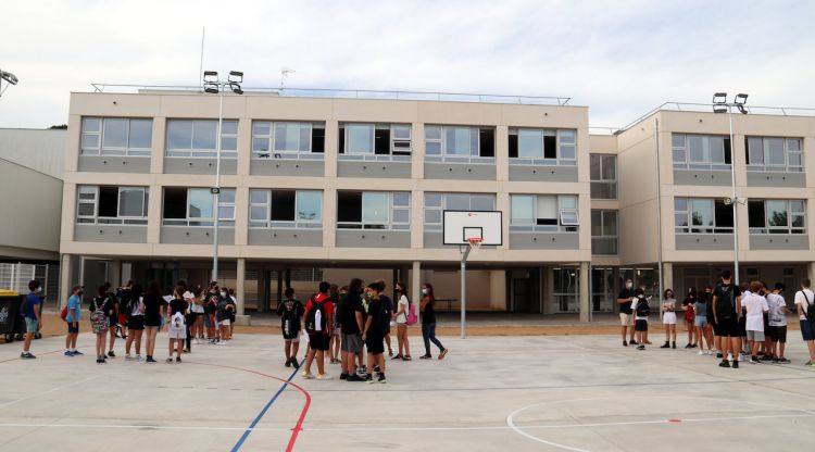 Alumnes d'un institut de Caldes de Malavella (arxiu). ACN