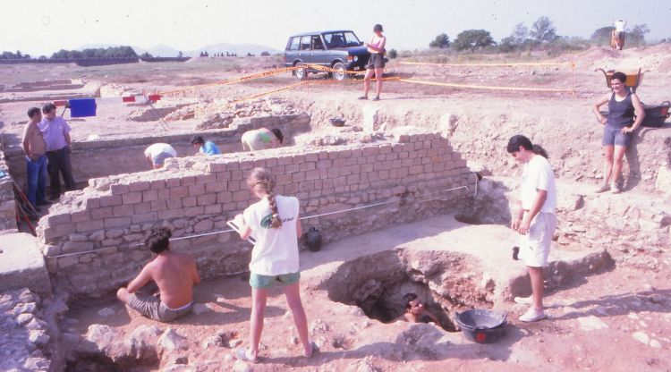 Un dels treballs de camp al jaciment d'Empúries el 1994