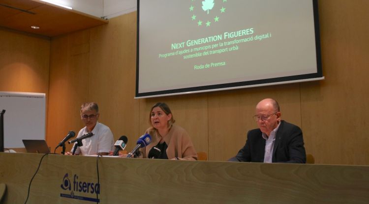 D'esquerra a dreta, el gerent de Fisersa, Lluís Martínez, l'alcaldessa de Figueres, Agnès Lladó, i el regidor d'Urbanisme, Xavier Amiel. ACN