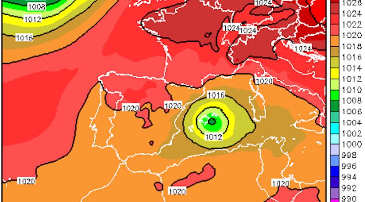 Mapa de pressió en superfície previst per dijous a les 6 UTC on es veu la baixa ben definida