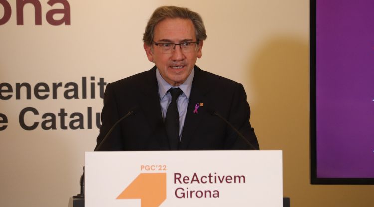 El conseller d’Economia i Hisenda, Jaume Giró, durant la seva intervenció d'avui a Banyoles. ACN