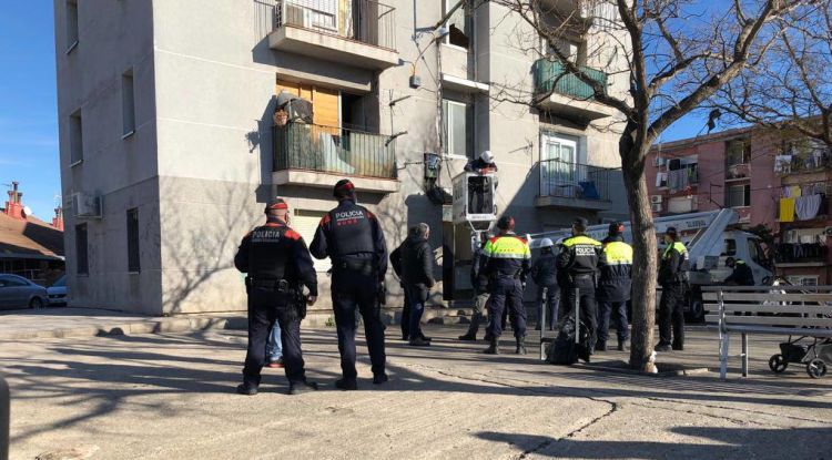 Un instant del dispositiu contra el frau elèctric a la zona oest de Figueres