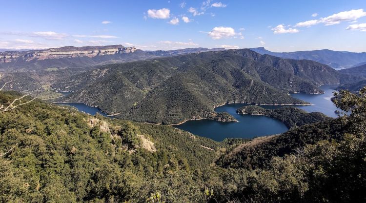 Vista del pantà de Susqueda. Cales Palacio