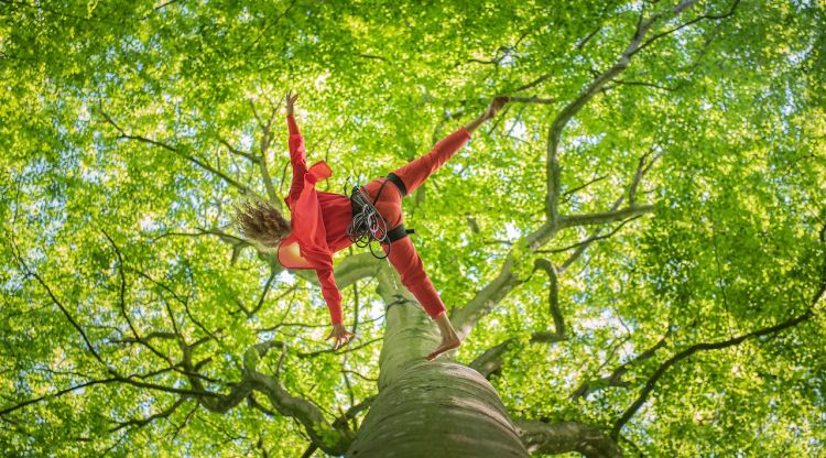 Fotografia promocional d'una de les companyies Acting for Climate que actuaran al festival amb l'espectacle 'Bark'