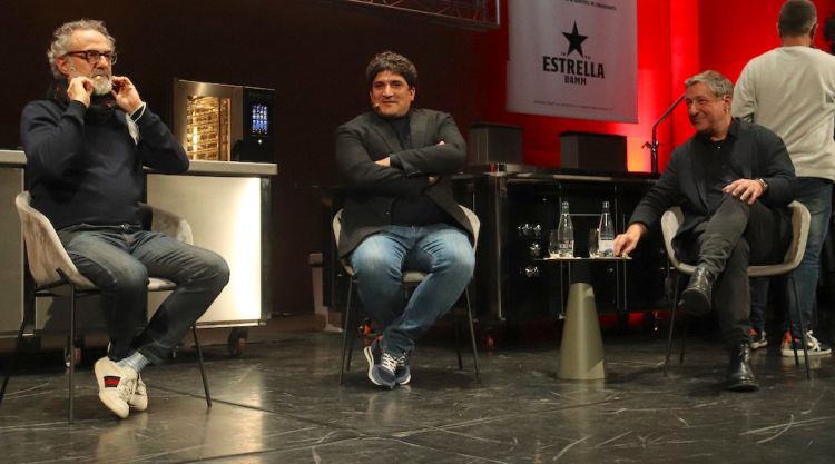 Els cuiners Massimo Bottura, Mauro Colagreco i Joan Roca a l'auditori de Girona durant una conferència al Fòrum Gastronòmic de Girona. ACN