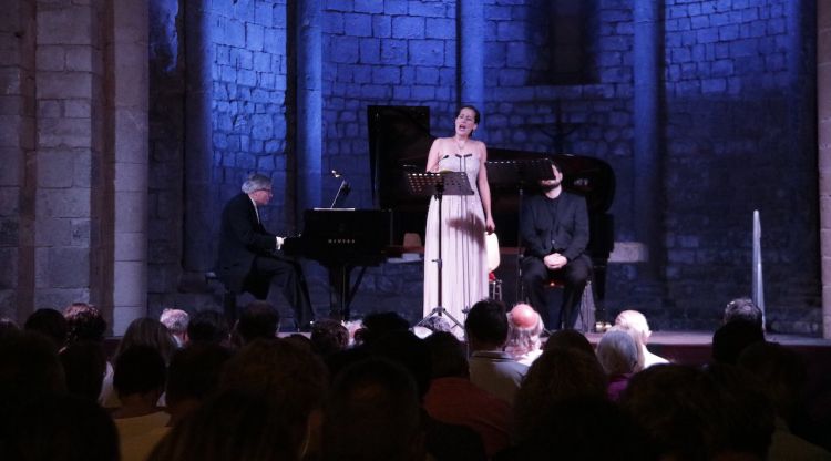 La mezzosoprano Marie Seidler i el baríton Manuel Walser interpretant el Cançoner espanyol d'Hugo Wolf a la Schubertíada de Vilabertran, el 29 d'agost del 2019. ACN