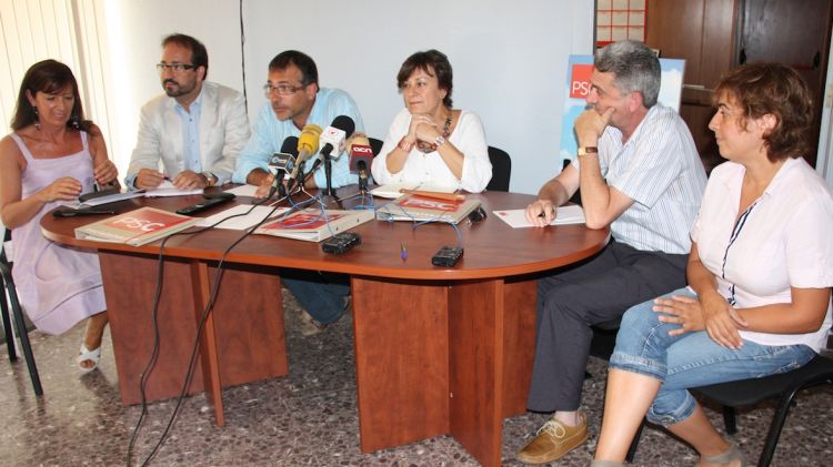 Diputats socialistes i senadors gironins en una reunió de treball a Figueres © ACN