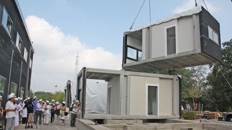 Obres dels mòduls prefabricats que el 2012 ja acolliran les visites externes © ACN