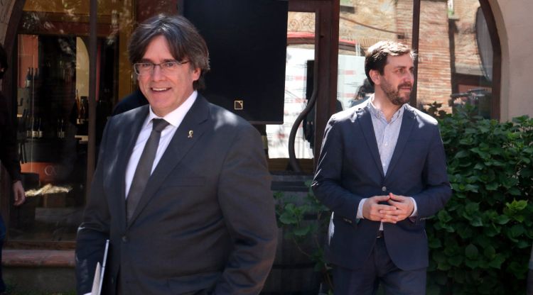 Carles Puigdemont i Toni Comín a la presentació del govern del Consell per la República, aquest matí. ACN