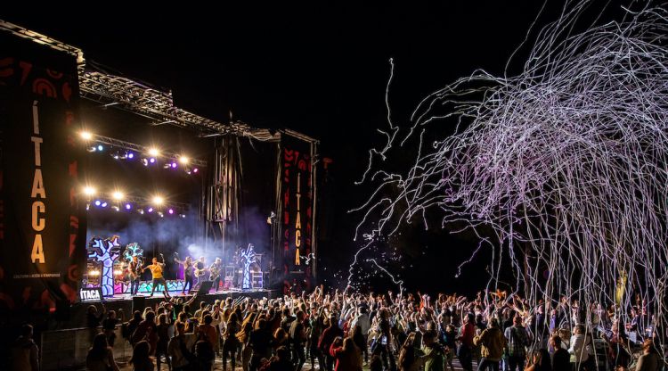 Un instant del concert de Buhos. Xènia Gasull