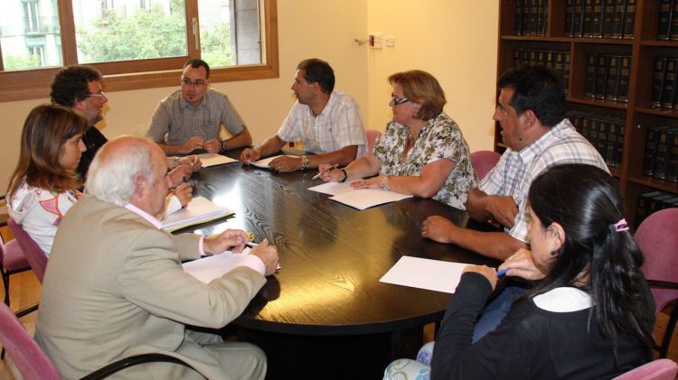 Els municipis de la Vall de Camprodon representats per alcaldes i regidors © ACN