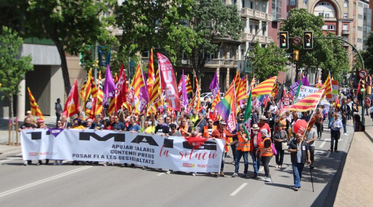 La manifestació que ha recorregut el centre de Girona aquest 1 de maig. ACN