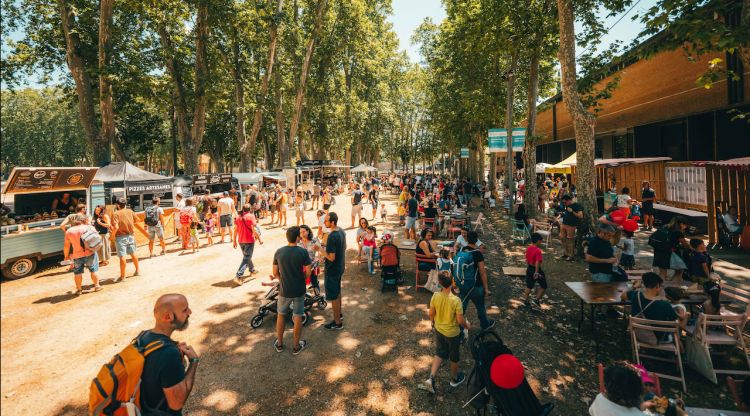 La Devesa plena de gent durant aquesta edició del Festivalot