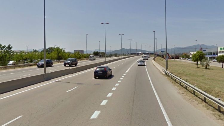 La víctima circulava per aquest tram de carretera amb la cadira de rodes © AG