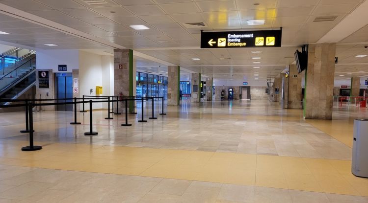 Aspecte que presentava l'Aeroport de Girona el passat 1 de juny a les 19h. Carles 19.59