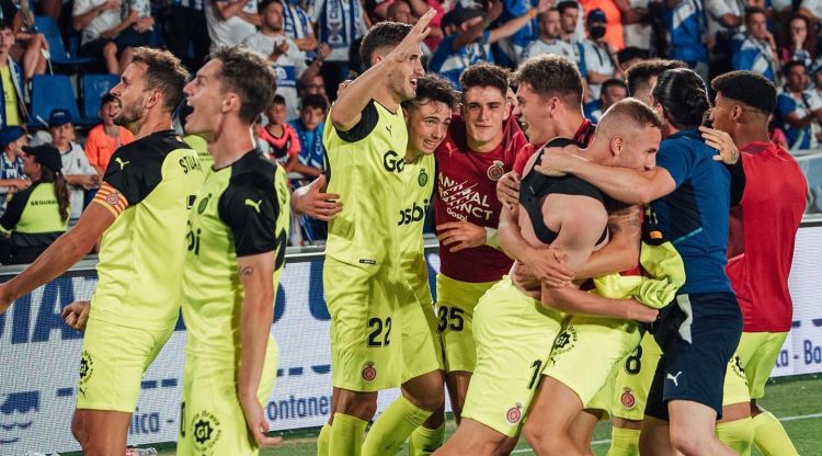 Els jugadors del Girona celebrant la finalització del partit a Tenerife. Girona FC