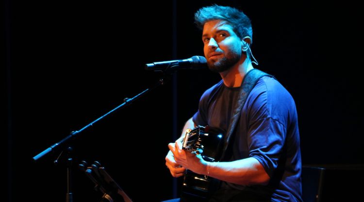 Pablo Alborán actuant al Palau de la Música (arxiu). ACN