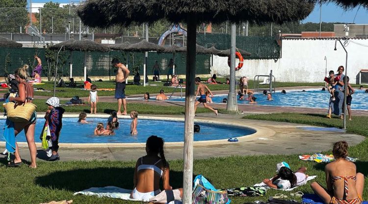 La piscina municipal de Llagostera, que serà gratuïta durant les hores de més insolació mentre duri l'onada de calor