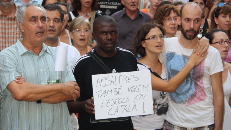 Un moment de la manifestació a Girona en defensa del català a l'escola la setmana passada