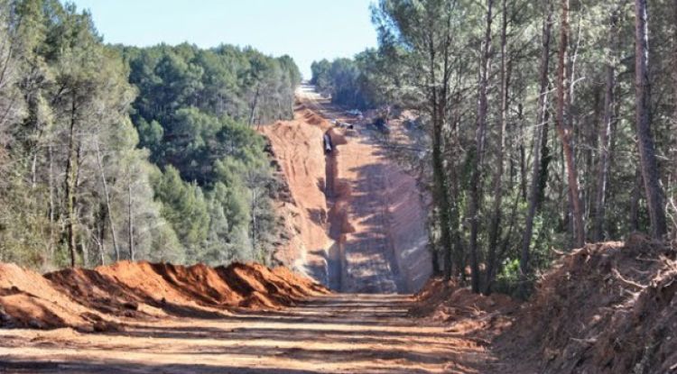 La construcció del gasoducte a la zona del Torrent de Colobrers  (Vallès Occidental). Plataforma gasoducte Martorell-Figueres