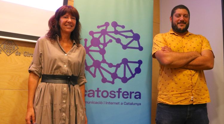 L'alcaldessa de Girona, Marta Madrenas, i el director de la Catosfera, Joan Camp, durant la presentació de la nova edició. ACN