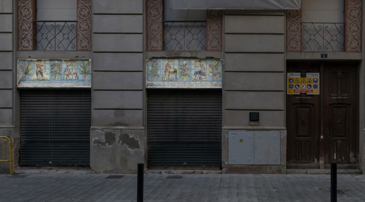 Els plafons que es van localitzar a la façana. Jordi Puig