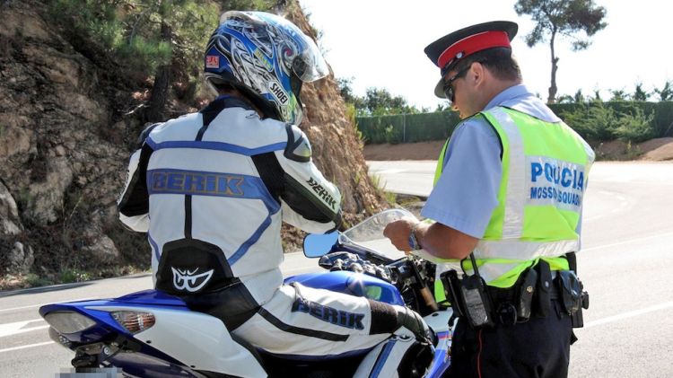 Un control dins el marc del dispositiu Premod a la carretera que uneix Lloret de Mar i Tossa © ACN