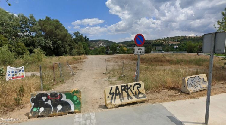 El terreny que ha habilitat l'Ajuntament de Girona per les fires de Sant Narcís a l'entrada de la ciutat