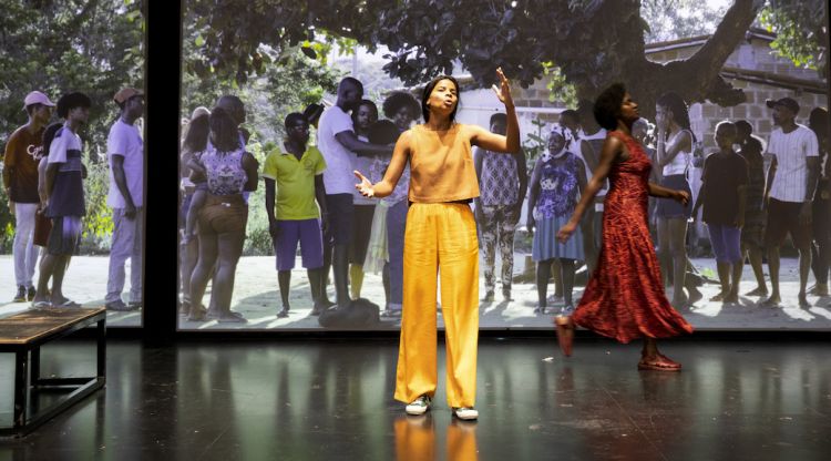 Un moment de 'Depois do silêncio', espectacle que arriba al Temporada Alta, dirigit per Christiane Jatahy. ACN