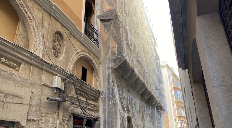 Una obra al carrer dels Enginyers de Figueres. M. Estarriola