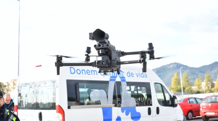 El DJI Matrice 30 T durant la presentació que s'ha fet avui a Sant Feliu de Guíxols