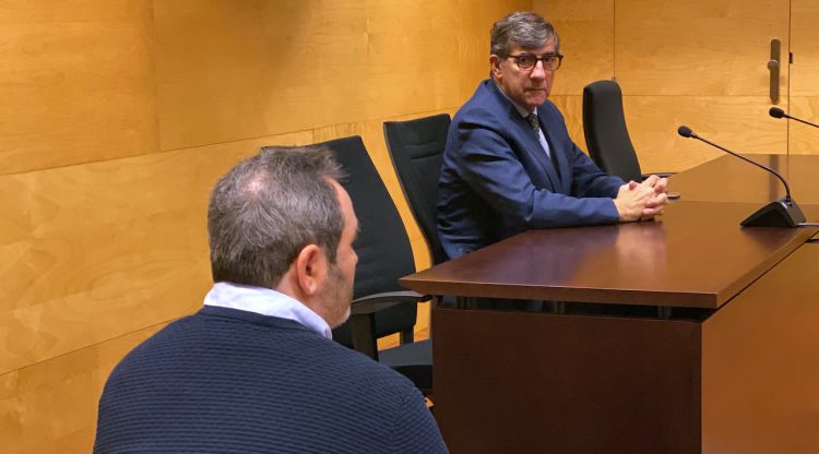 D'esquenes, el professor de la Bisbal d'Empordà abusat d'abusar de tres alumnes. ACN