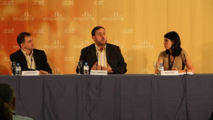 D'esquerra a dreta; Alfred Bosch, Oriol Junqueras i Ares Tubau © ACN