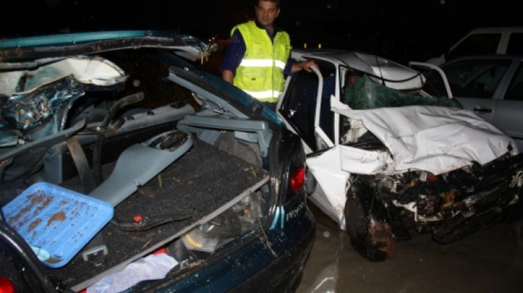 A la imatge, dos dels vehicles implicats en l'accident © ACN